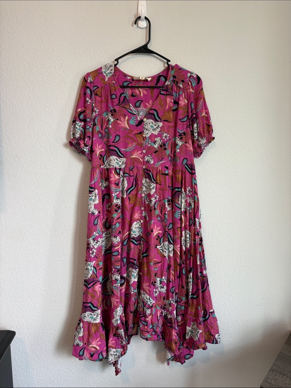 Asymmetrical Pink Floral Midi Dress with Short Sleeves and button front MP